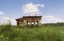 Разрушенный храм в Путимке
